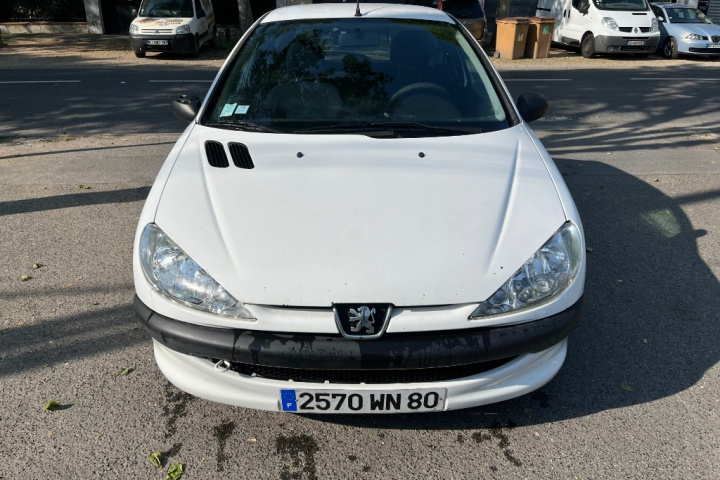 PEUGEOT 206 AFFAIRE