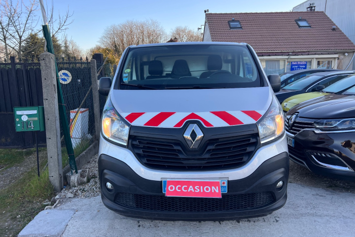 RENAULT TRAFIC FOURGON